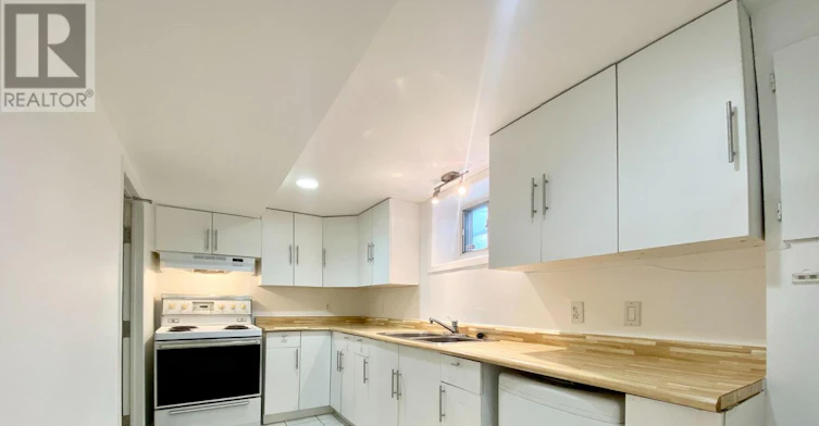 BSMT-114 Bellefair Avenue, Toronto, ON, M4L 3T8 - 5