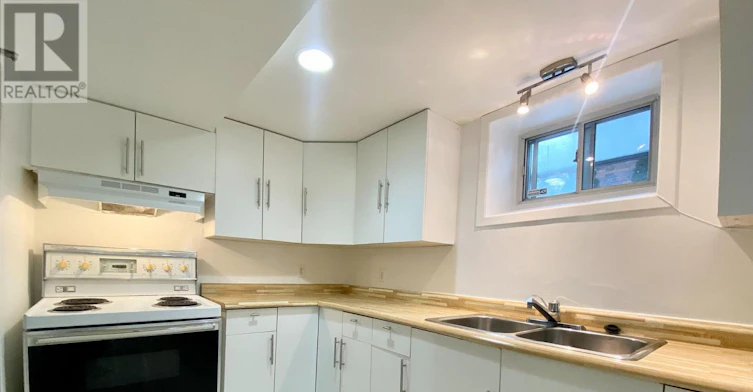 BSMT-114 Bellefair Avenue, Toronto, ON, M4L 3T8 - 6