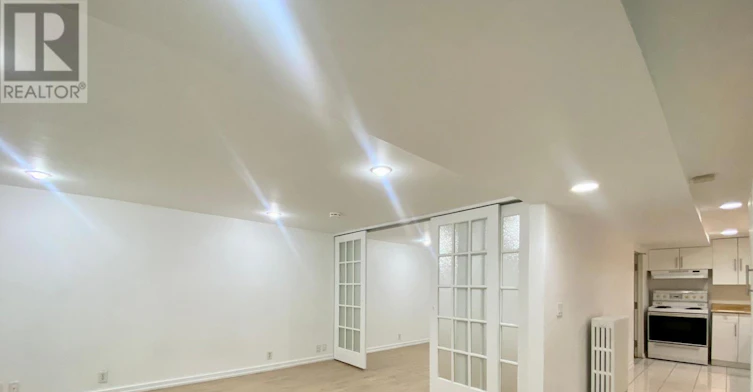BSMT-114 Bellefair Avenue, Toronto, ON, M4L 3T8