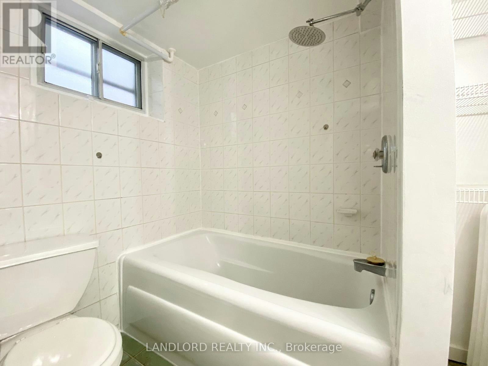 BSMT-114 Bellefair Avenue, Toronto, ON, M4L 3T8 - 10