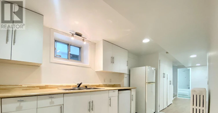 BSMT-114 Bellefair Avenue, Toronto, ON, M4L 3T8 - 7