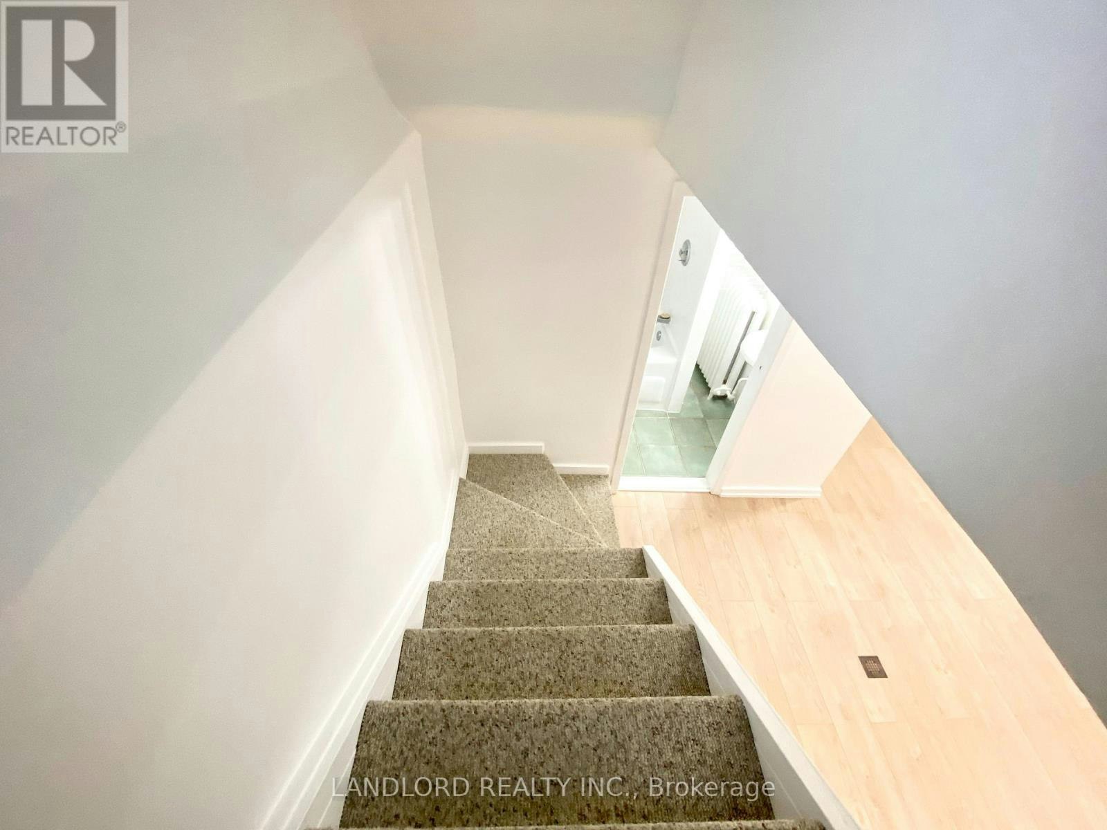 BSMT-114 Bellefair Avenue, Toronto, ON, M4L 3T8 - 17