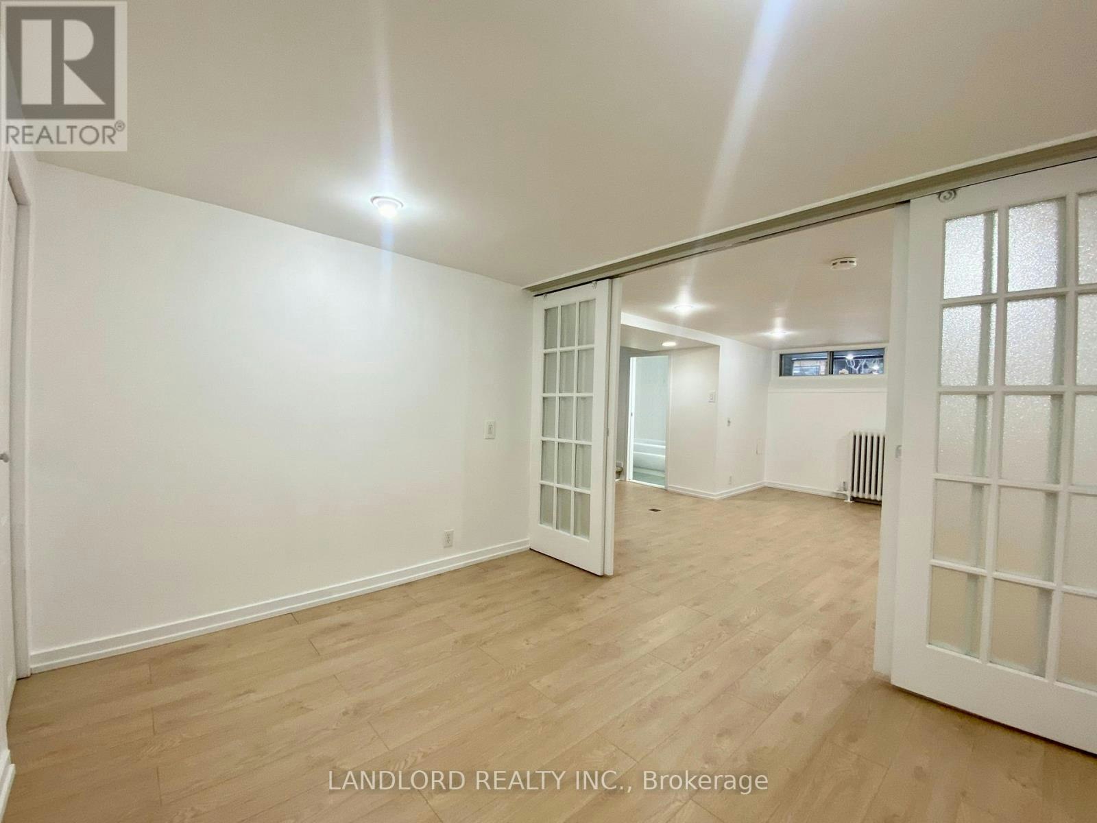 BSMT-114 Bellefair Avenue, Toronto, ON, M4L 3T8 - 12