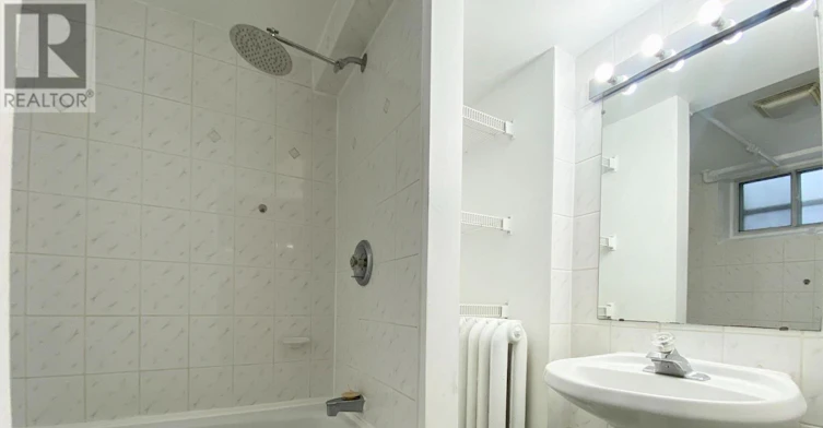 BSMT-114 Bellefair Avenue, Toronto, ON, M4L 3T8 - 9