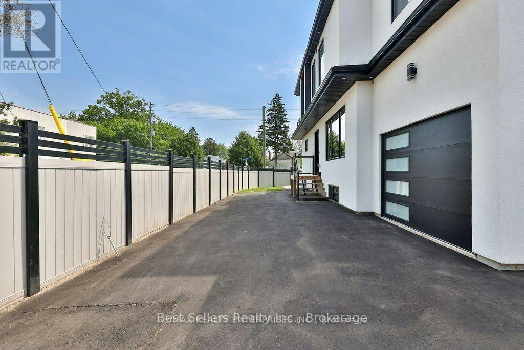 2A-172 Royal York Road, Toronto, ON, M8V 2V4 - 2
