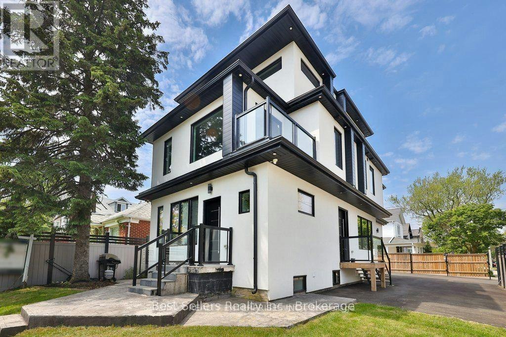 2B-172 Royal York Road, Toronto, ON, M8V 2V4
