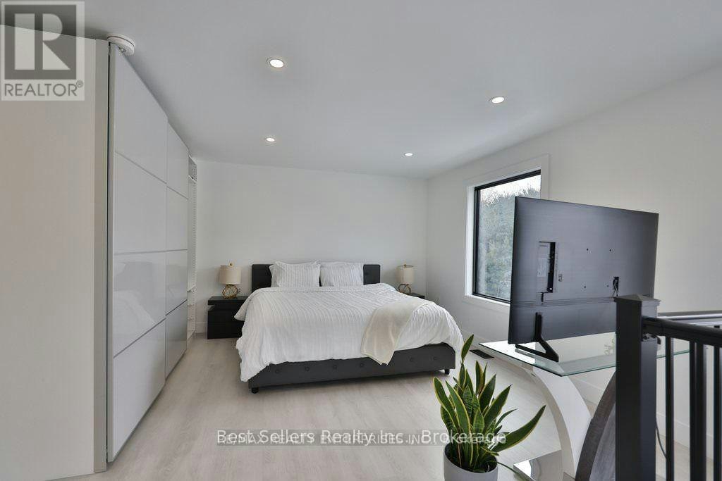 2B-172 Royal York Road, Toronto, ON, M8V 2V4 - 7