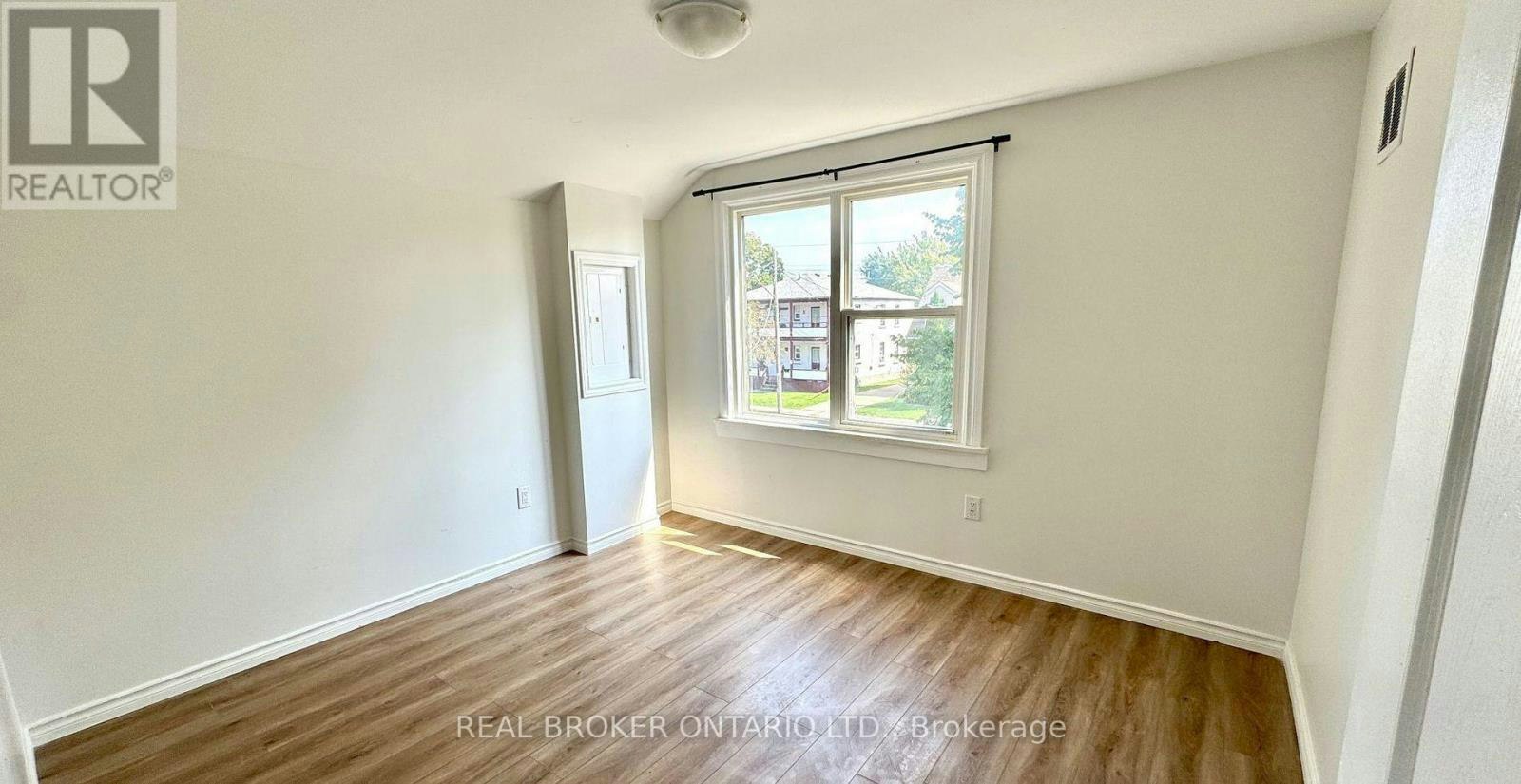 UPPER-301 Wallace Ave Avenue S, Welland, ON, L3B 1R8 - 5