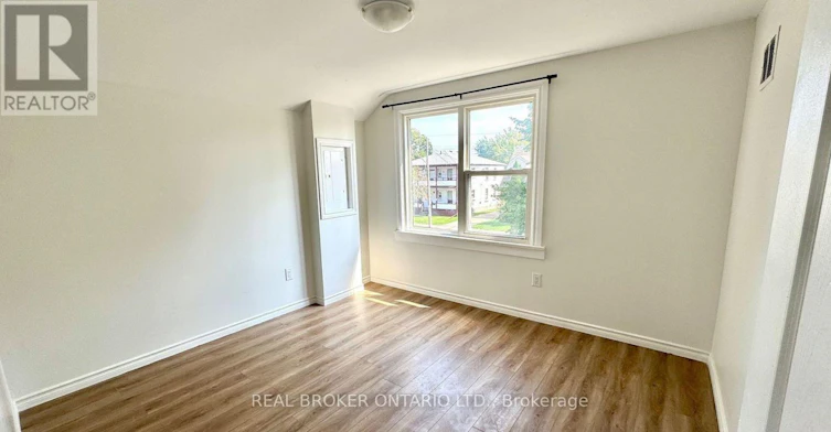 UPPER-301 Wallace Ave Avenue S, Welland, ON, L3B 1R8 - 5
