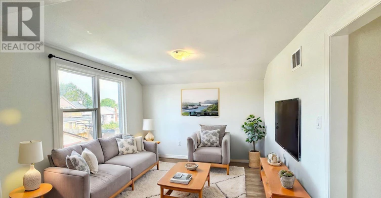 UPPER-301 Wallace Ave Avenue S, Welland, ON, L3B 1R8