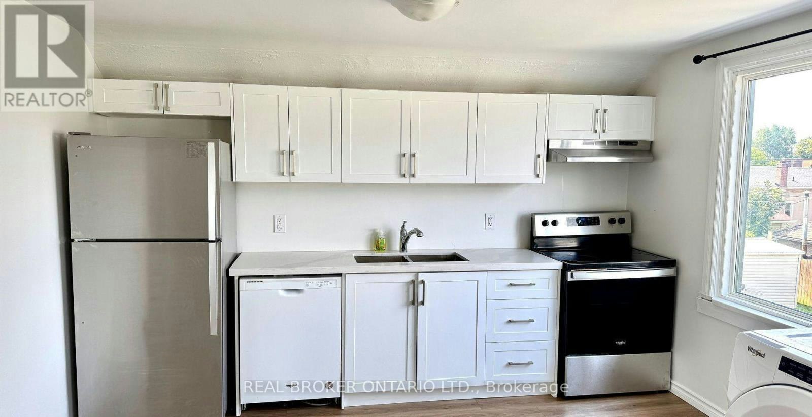 UPPER-301 Wallace Ave Avenue S, Welland, ON, L3B 1R8 - 3