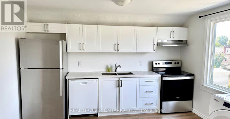 UPPER-301 Wallace Ave Avenue S, Welland, ON, L3B 1R8 - 3