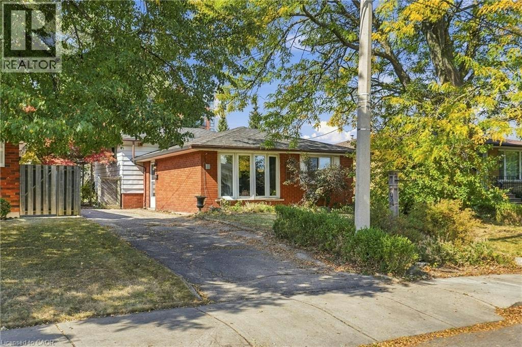 106 Victor Boulevard, Hamilton, ON, L9A 2V4