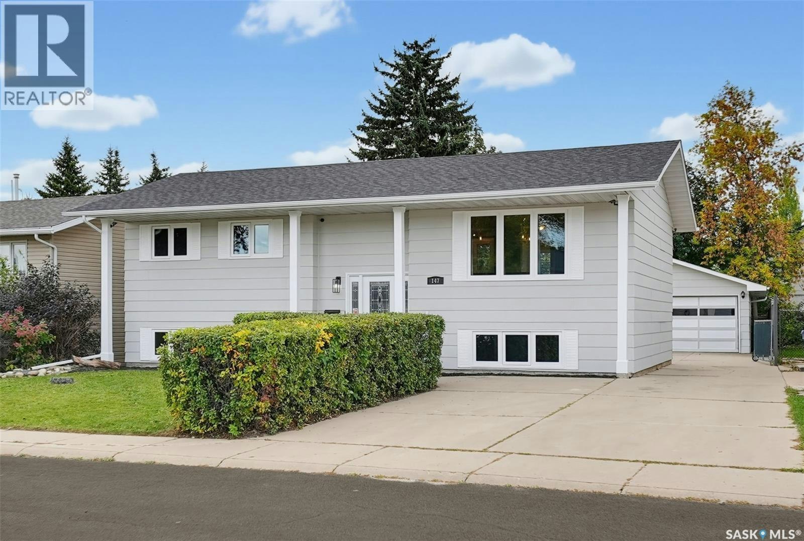 147 Candle Crescent, Saskatoon, SK, S7K 5A1