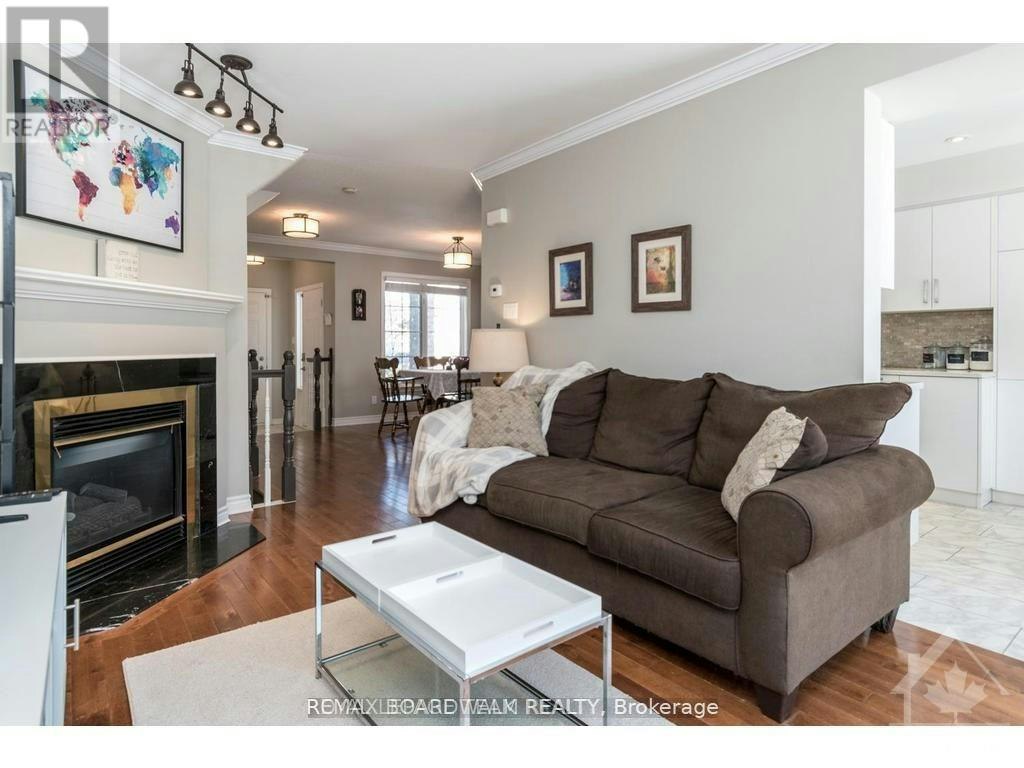 4291 Owl Valley Drive, Ottawa, ON, K1V 1L8 - 9