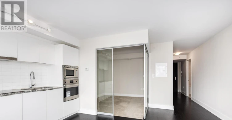 2310-955 Bay Street, Toronto, ON, M5S 0C6 - 7