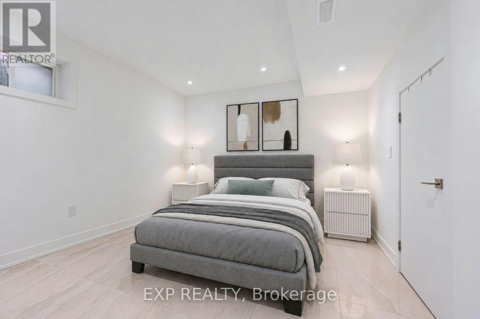 16 Wainwright Avenue, Richmond Hill, ON, L4C 5R5 - 33