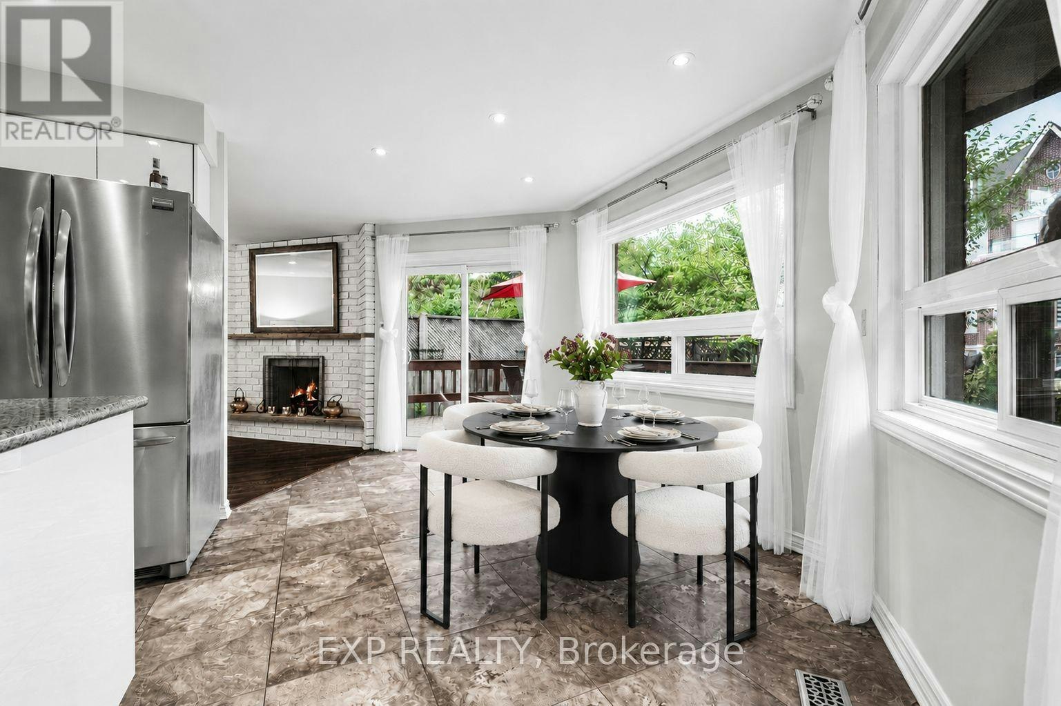 16 Wainwright Avenue, Richmond Hill, ON, L4C 5R5 - 11
