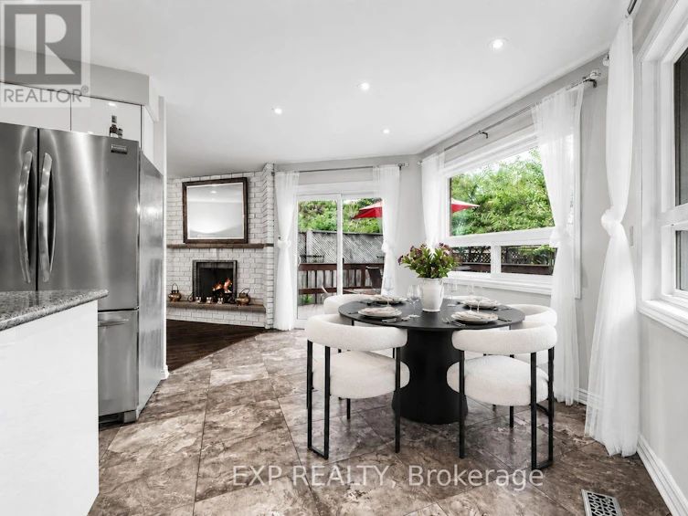 16 Wainwright Avenue, Richmond Hill, ON, L4C 5R5 - 11