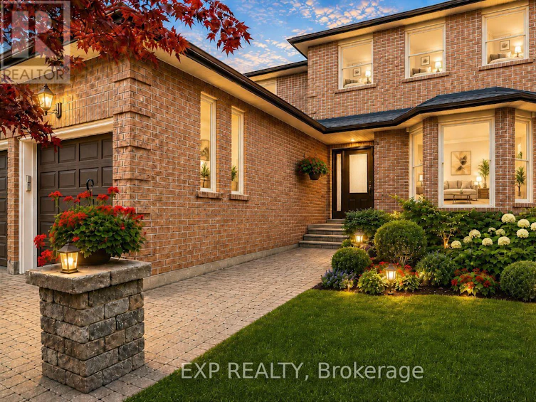 16 Wainwright Avenue, Richmond Hill, ON, L4C 5R5 - 3