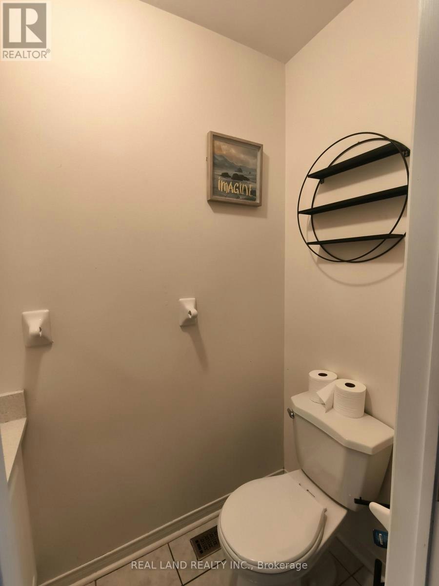 68 Waterton Crescent, Richmond Hill, ON, L4B 4L2 - 10