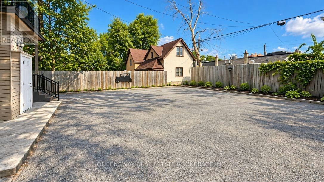 2-73 Mary Street, Barrie, ON, L4N 1T2 - 13
