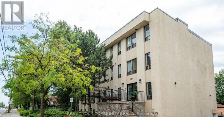 405-2874 Keele Street, Toronto, ON, M3M 3C4