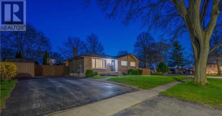 5056 Heather Avenue, Niagara Falls, ON, L2E 5J2 - 2