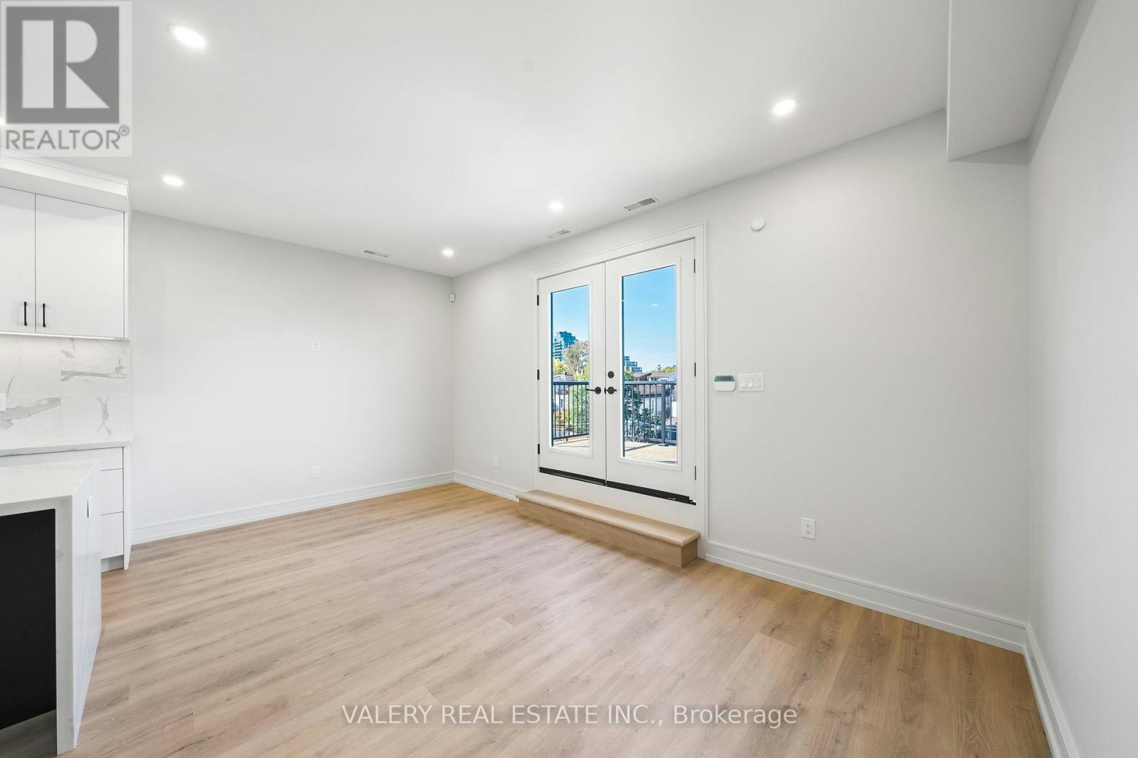 4 - 3RD FLOOR-158 Dovercourt Road, Toronto, ON, M6J 3C4 - 9
