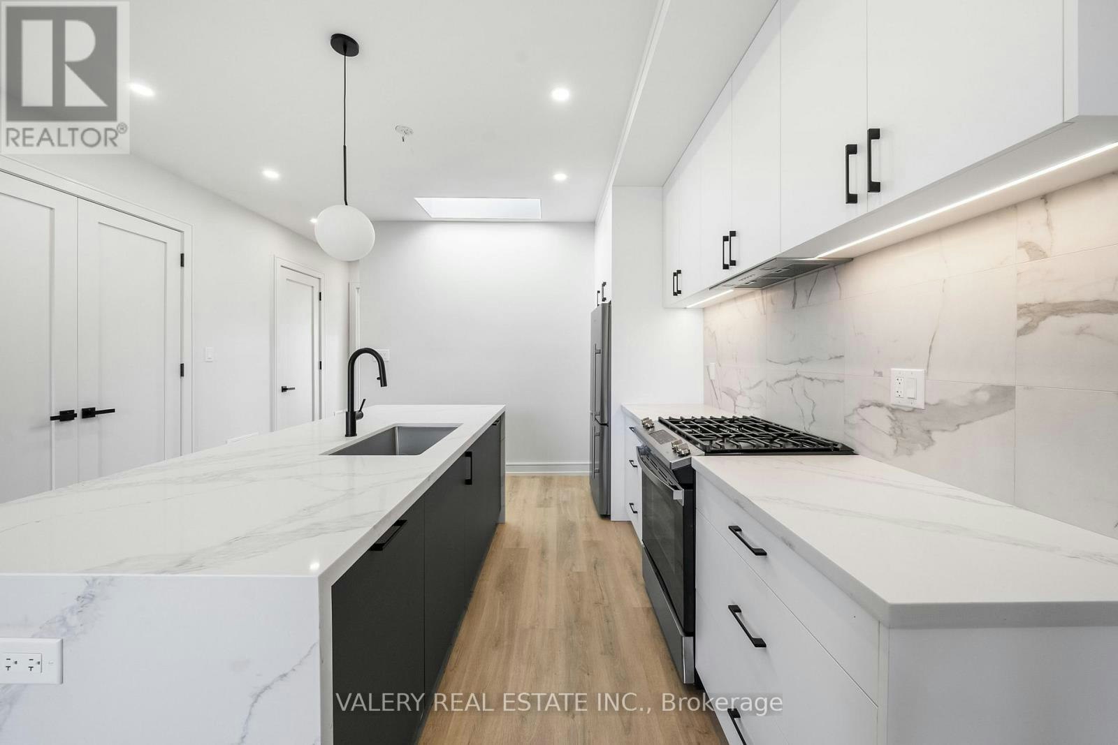 4 - 3RD FLOOR-158 Dovercourt Road, Toronto, ON, M6J 3C4 - 13