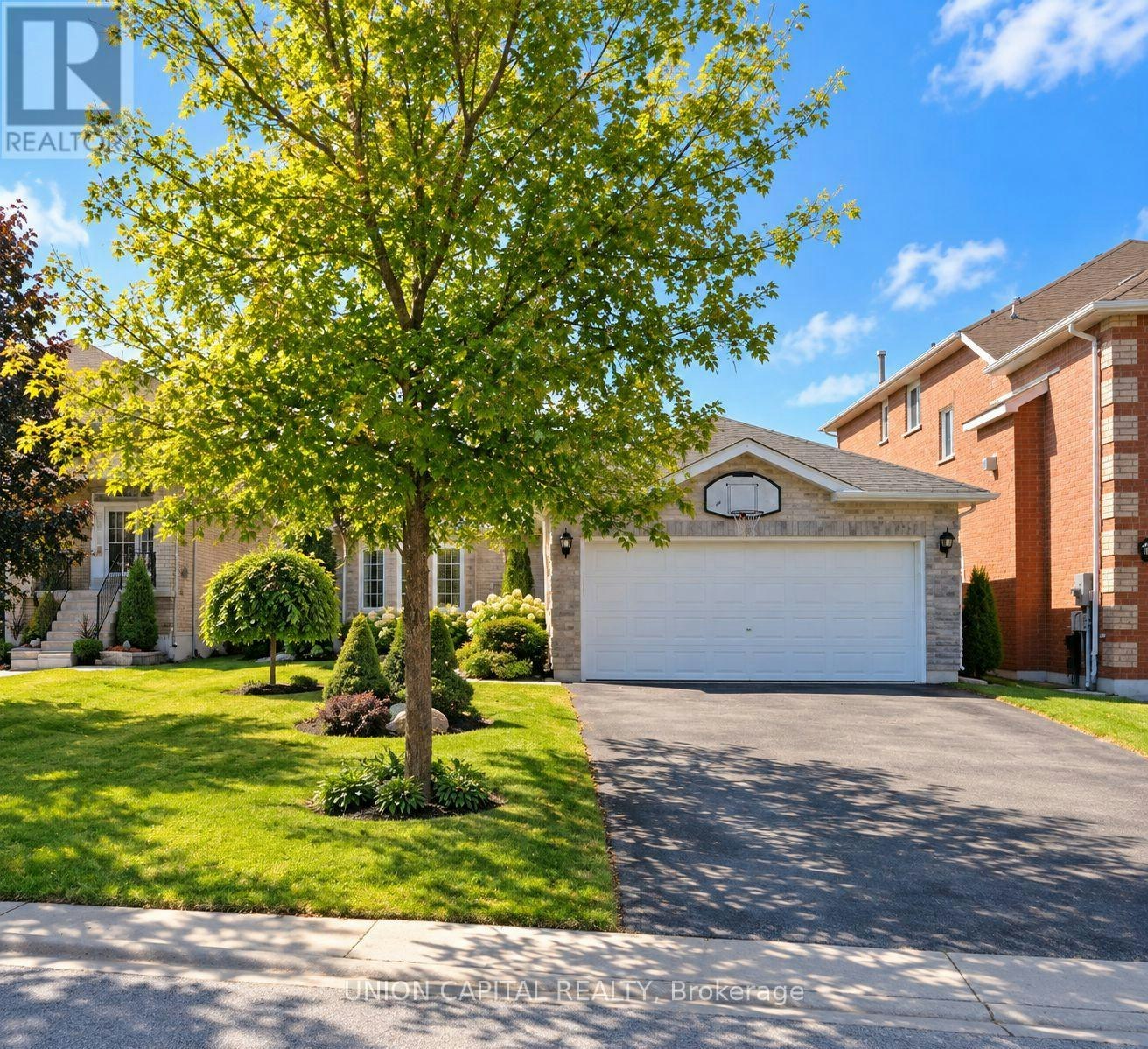 38 Black Willow Drive, Barrie, ON, L4N 9M1