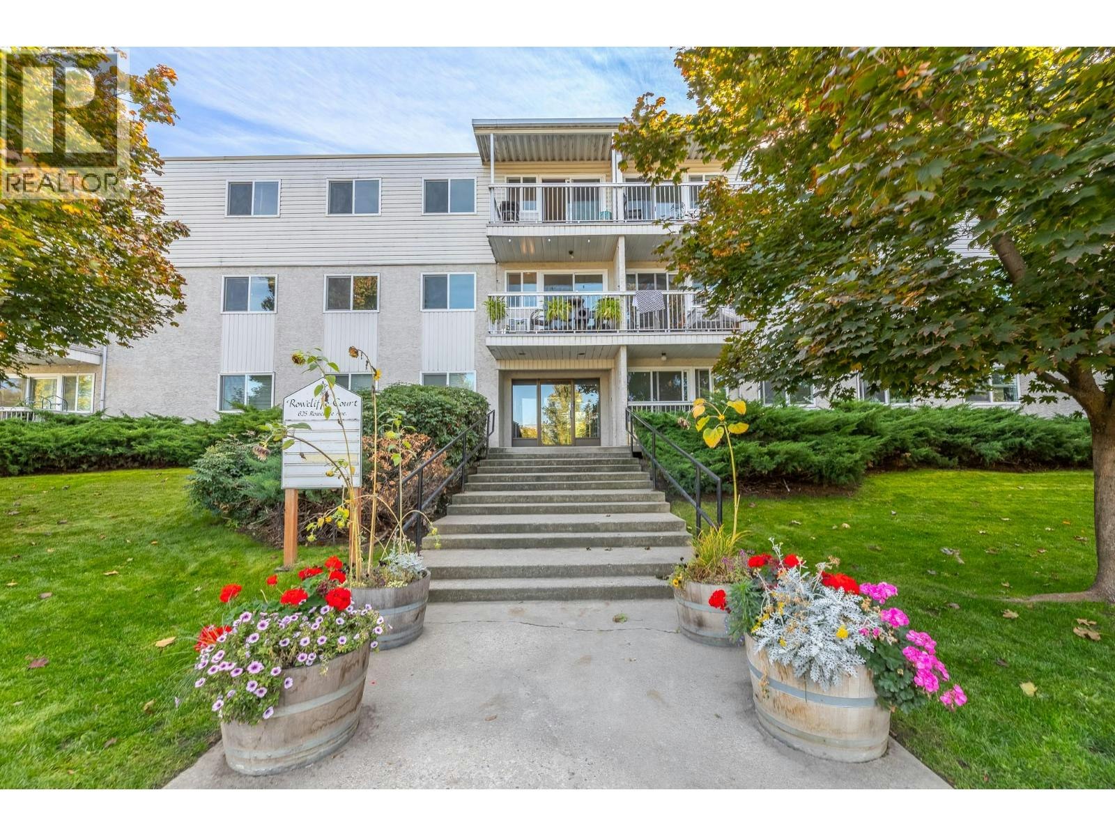 305-625 Rowcliffe Avenue, Kelowna, BC, V1Y 5Y8