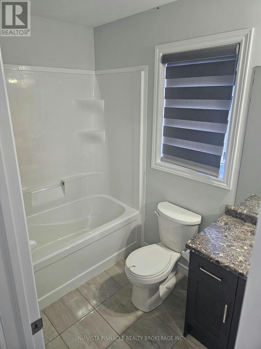 2039 Cedarpark Drive, London, ON, N5X 0N2 - 8