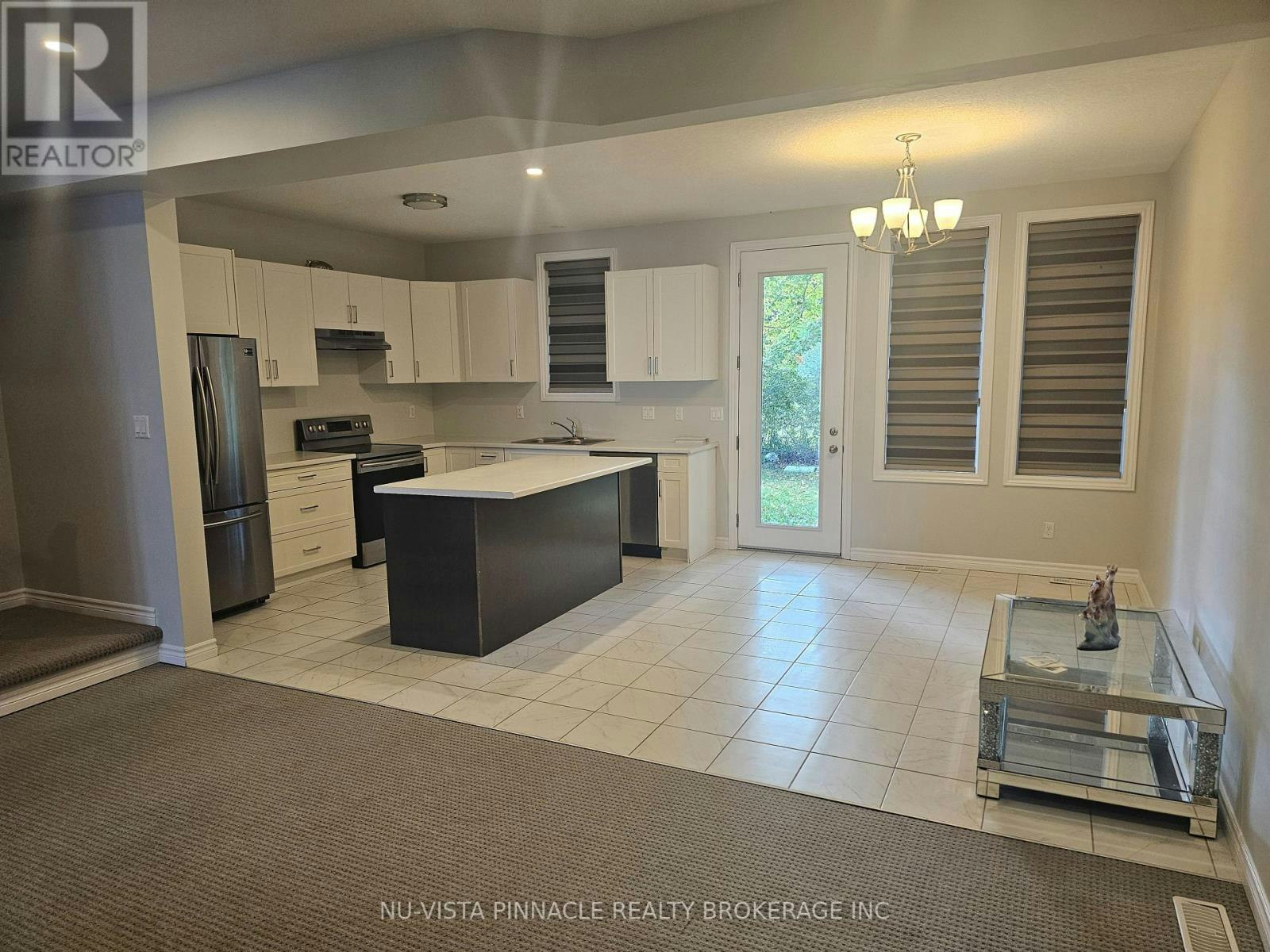 2039 Cedarpark Drive, London, ON, N5X 0N2 - 2