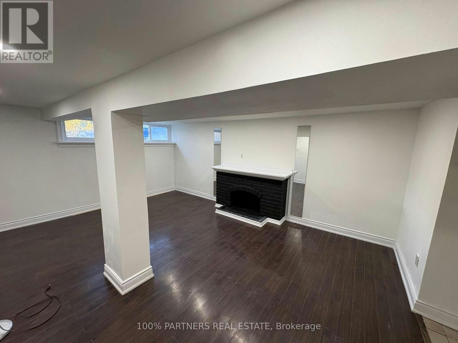 BSMT-68 Marlin Court, Newmarket, ON, L3Y 2W8