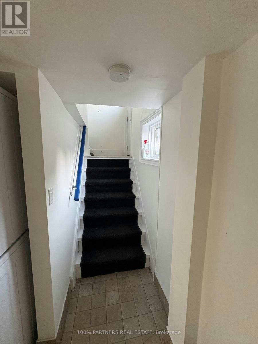 BSMT-68 Marlin Court, Newmarket, ON, L3Y 2W8 - 2