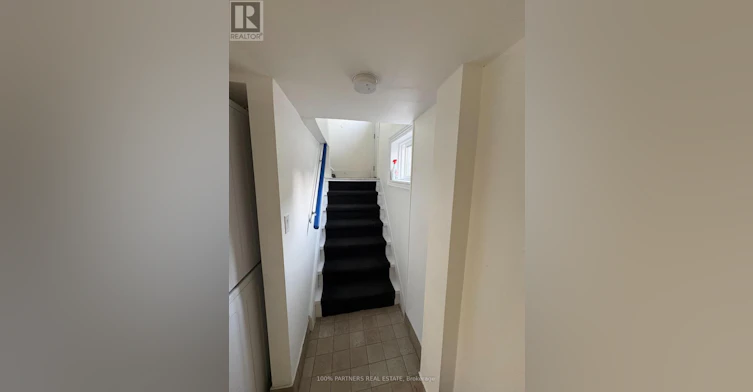 BSMT-68 Marlin Court, Newmarket, ON, L3Y 2W8 - 2