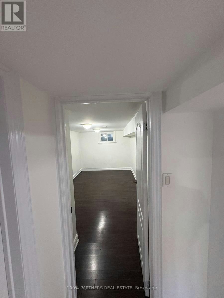 BSMT-68 Marlin Court, Newmarket, ON, L3Y 2W8 - 11