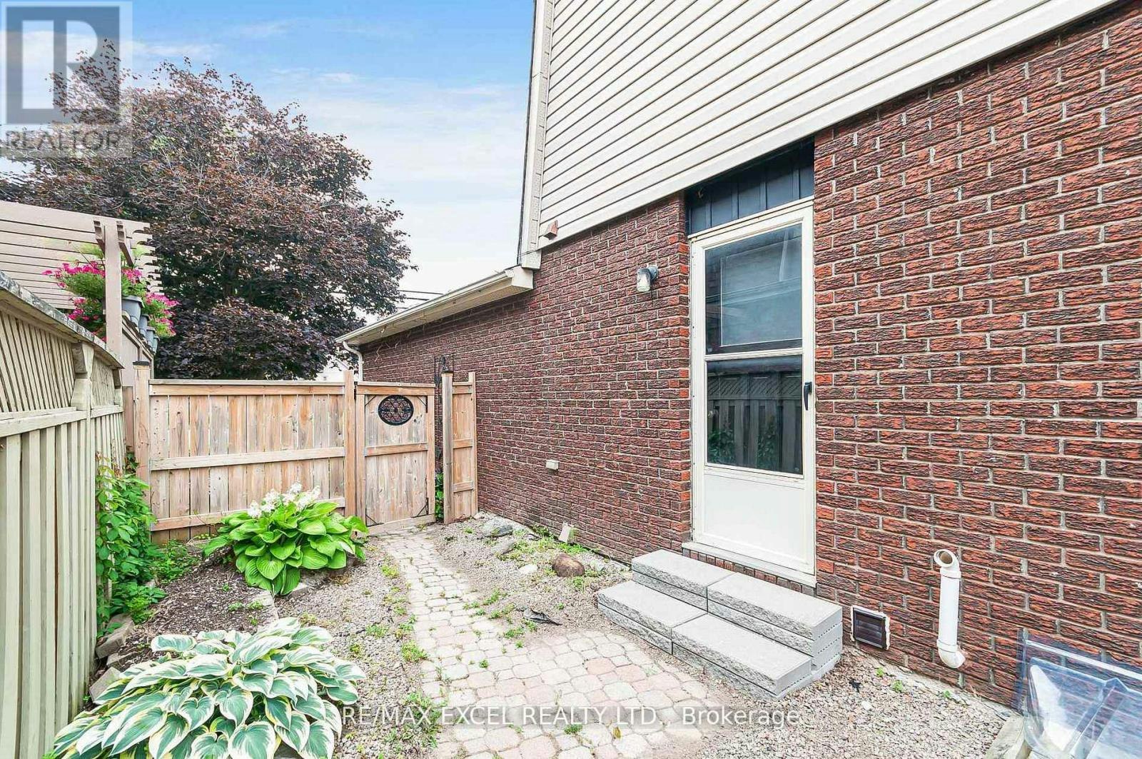 218 Angeline Street N, Kawartha Lakes, ON, K9V 5E9 - 45