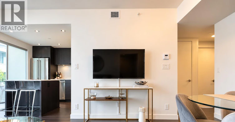 601-161 E 1st Avenue, Vancouver, BC, V6A 0G1 - 9