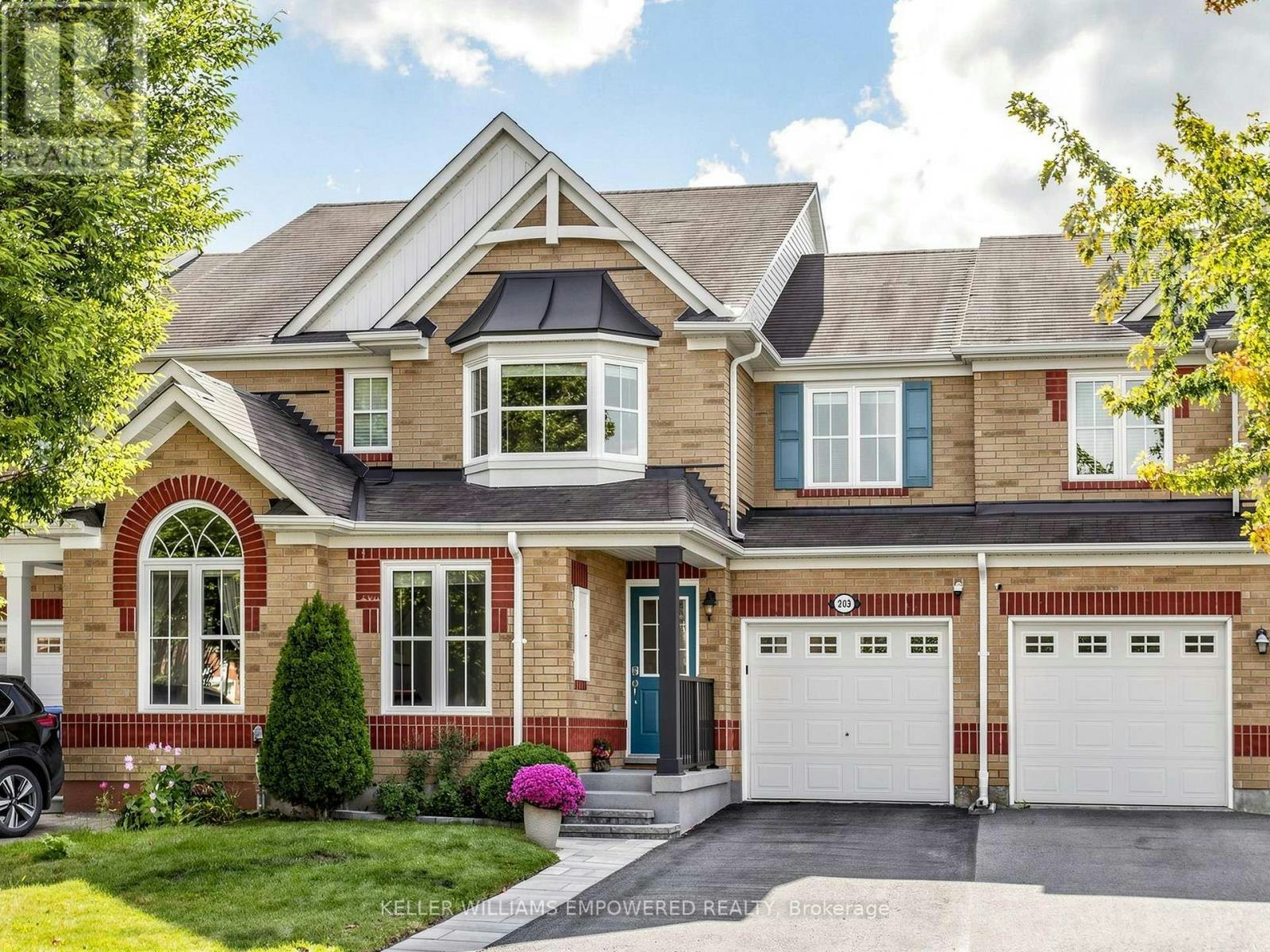 203 Chilcott Crescent, Newmarket, ON, L3X 3G6