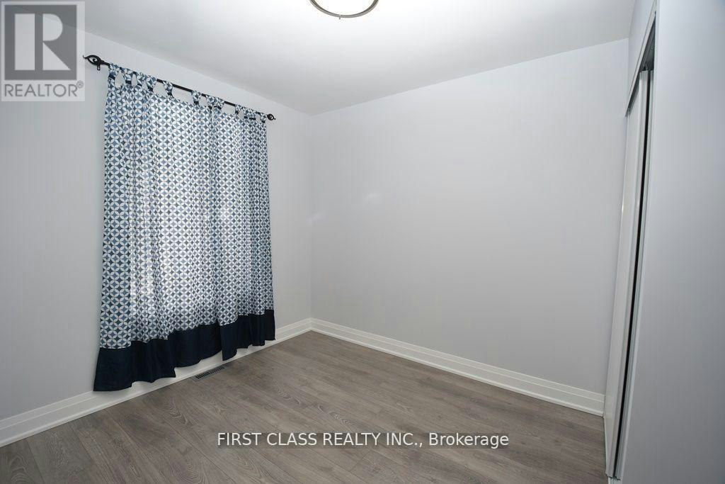 FRONT-319 Senlac Road, Toronto, ON, M2R 1R2 - 10