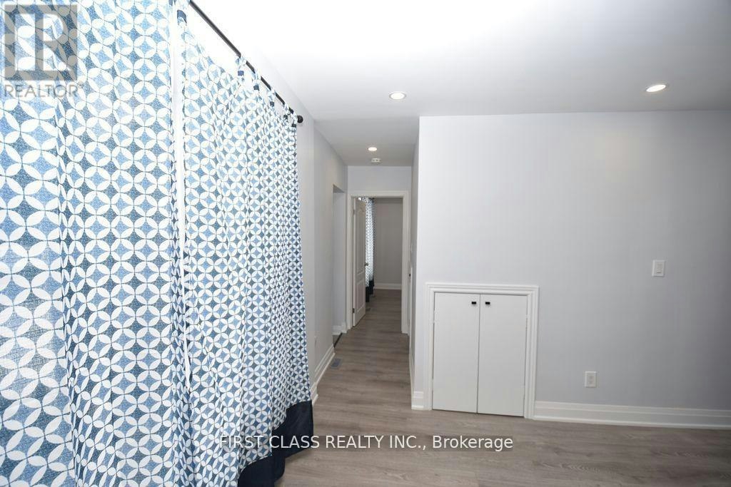 FRONT-319 Senlac Road, Toronto, ON, M2R 1R2 - 8