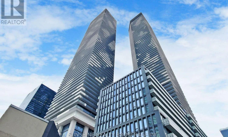 PH212-138 Downes Street
