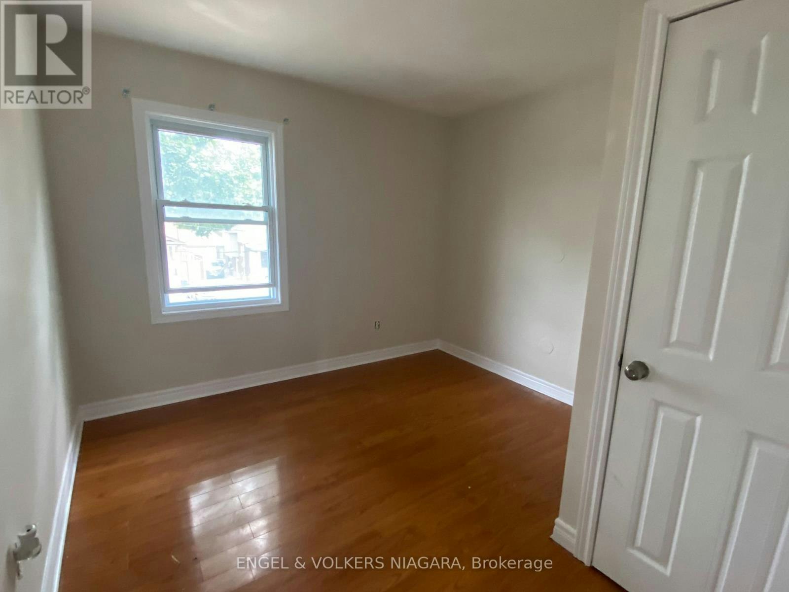 2-5006 Willmott Street, Niagara Falls, ON, L2E 1Z8 - 3