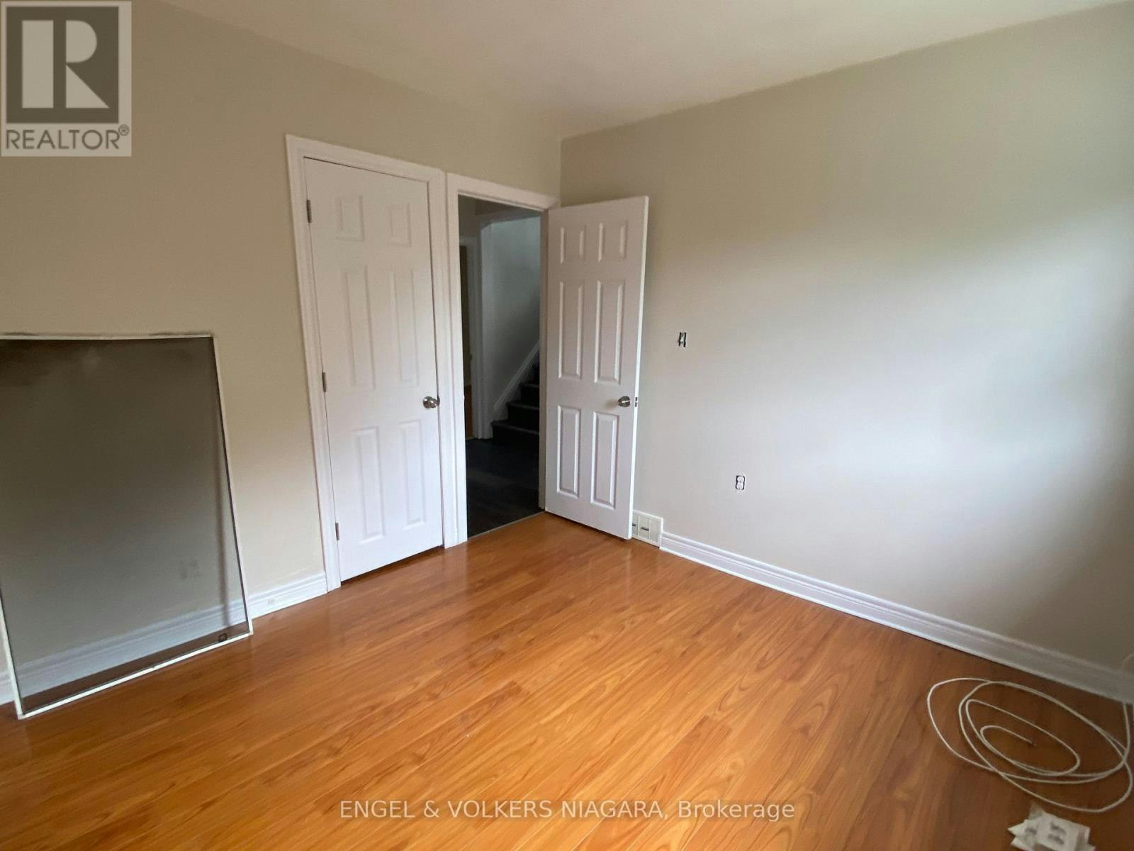 2-5006 Willmott Street, Niagara Falls, ON, L2E 1Z8 - 2