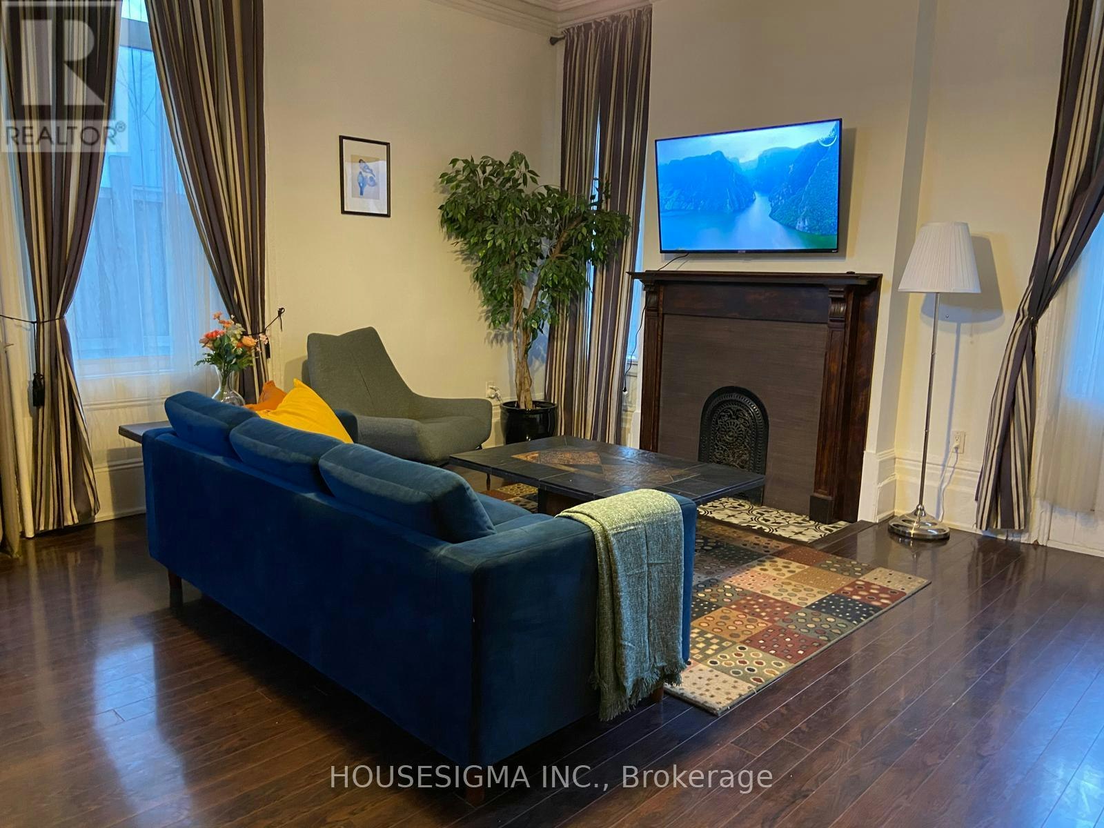MAIN 1-104 Pembroke Street, Toronto, ON, M5A 2N8 - 6