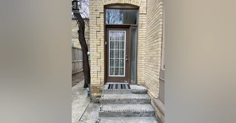 MAIN 1-104 Pembroke Street, Toronto, ON, M5A 2N8 - 2