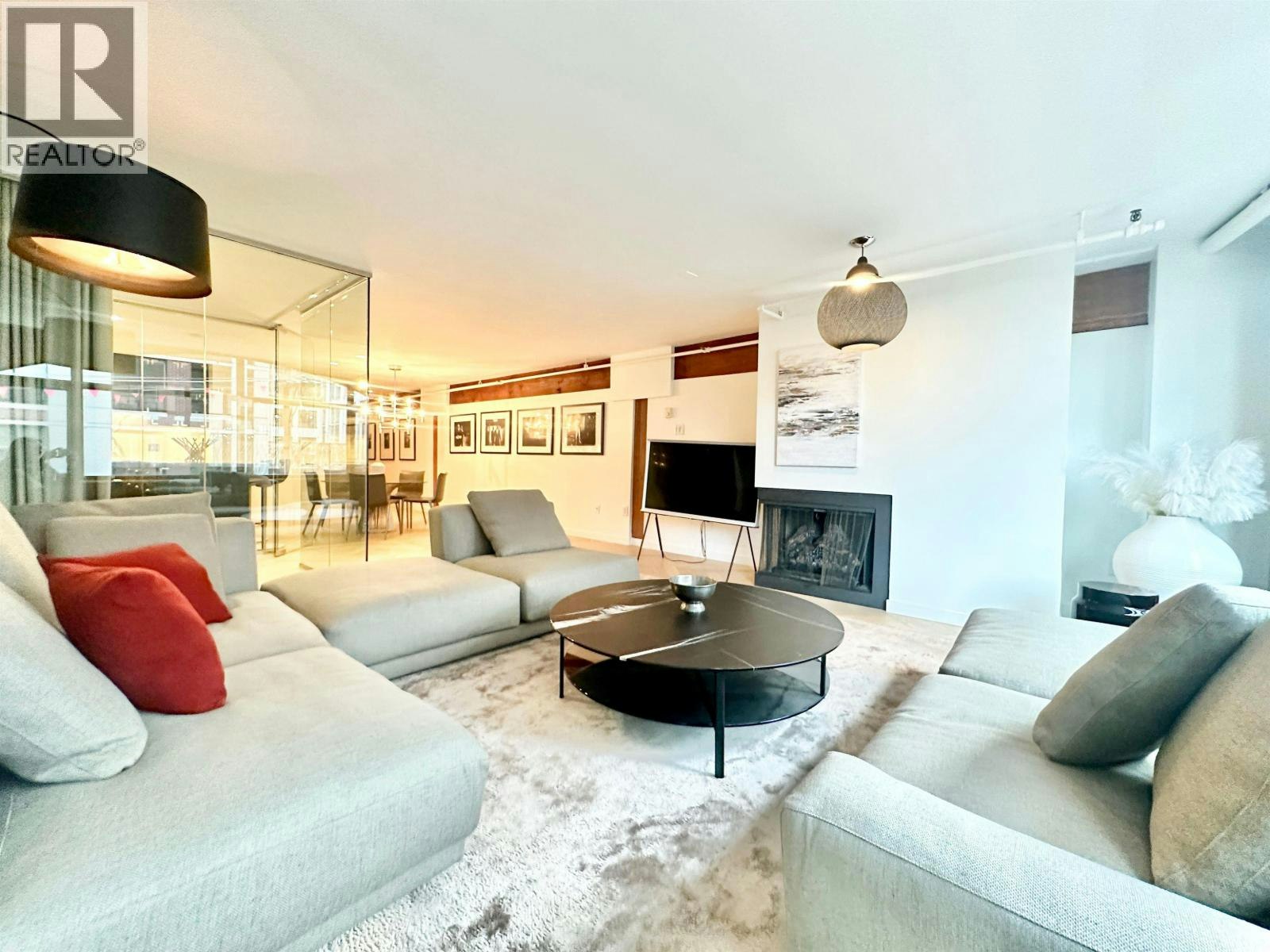 5-4-550 Beatty Street, Vancouver, BC, V6B 2L3