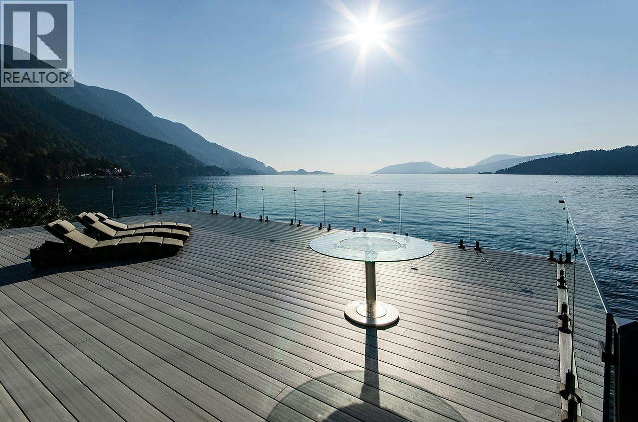 13 Ocean Point Drive, Vancouver, BC, V7W 3G7 - 11
